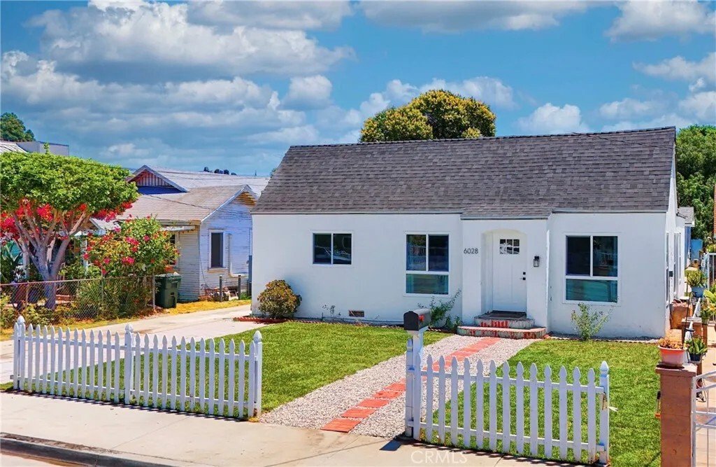 House in Whittier, California, United States 1 - 18231993