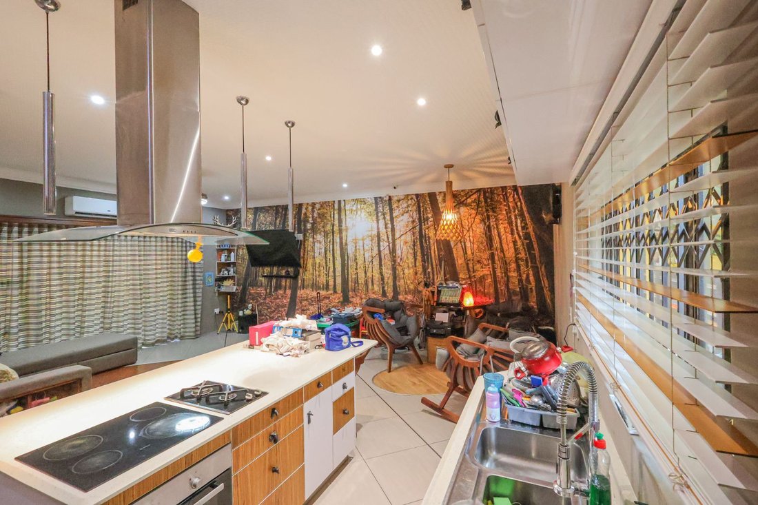 House in Glen Ashley, KwaZulu-Natal, South Africa 2 - 18223491