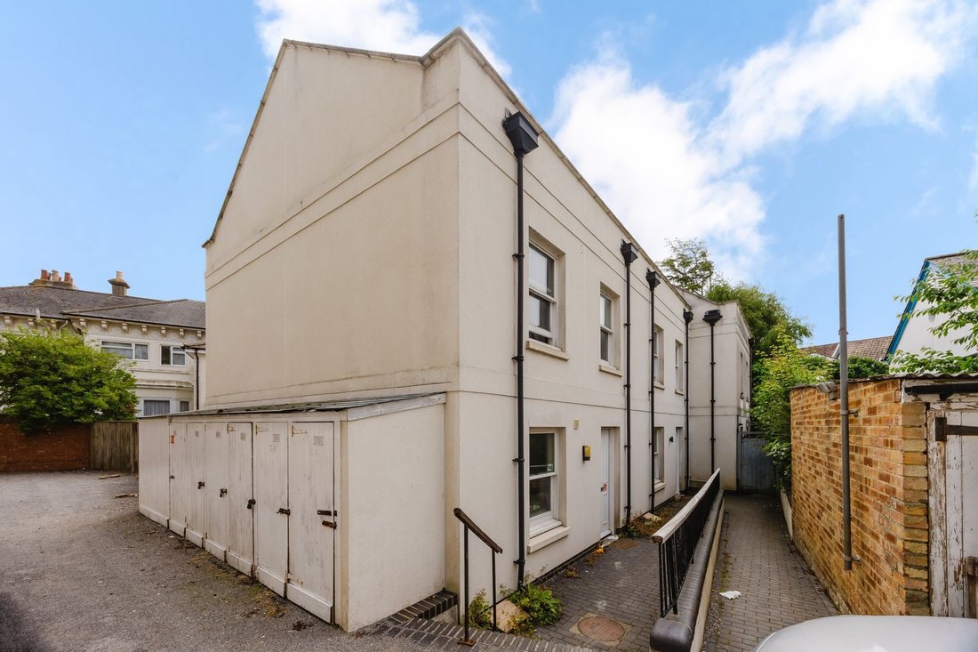 House in Hove, England 2 - 18224188