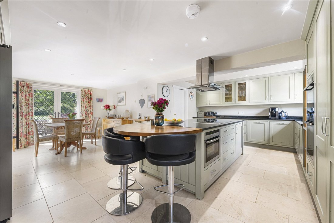 House in Fletching, England 2 - 18223703
