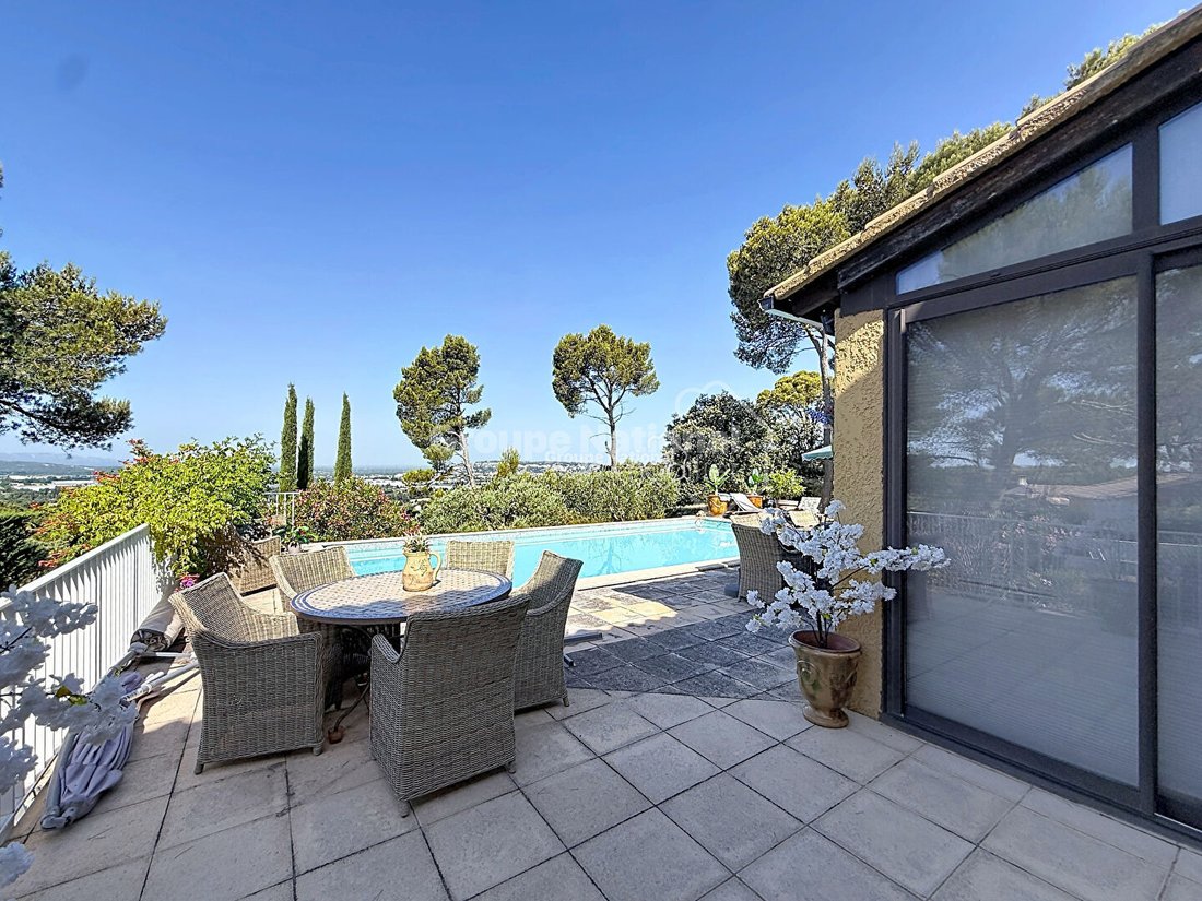 Villa in Taillades, Provence-Alpes-Côte d'Azur, France 3 - 18227901