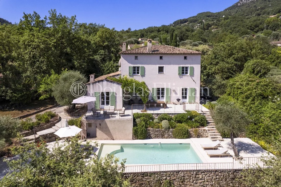 House in Châteauneuf-Grasse, Provence-Alpes-Côte d'Azur, France 1 - 16262693