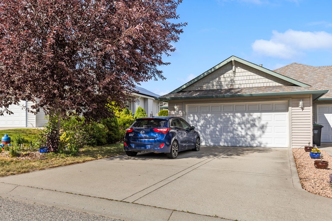 House in West Kelowna, British Columbia, Canada 1 - 18230565