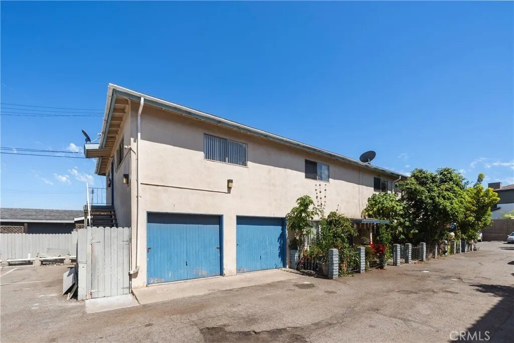Costa Mesa, California, United States 4 - 18233840