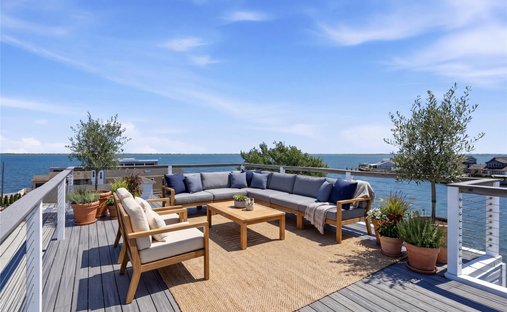 House in Lindenhurst, New York, United States 1