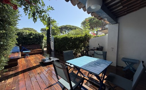 House in Zone Est Diffuse, Saint-Tropez, France 1