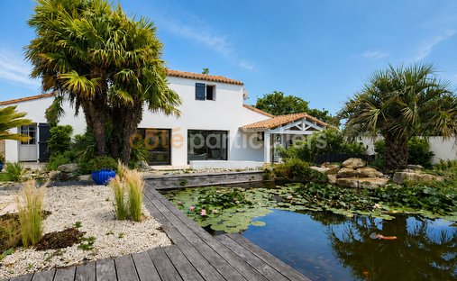 Villa in Le Fenouiller, Pays de la Loire, France 1