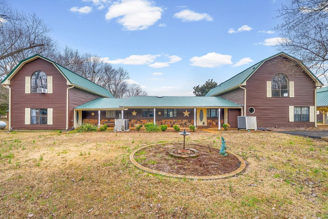 House in Paris, Tennessee, United States 2 - 18226401