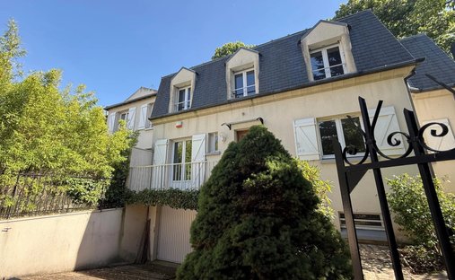 House in Centre, Clamart, France 1