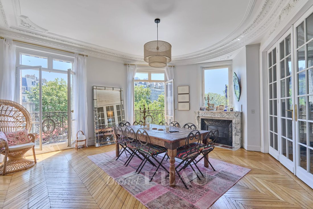 Apartment in Gros Caillou, Paris 7e Arrondissement, Paris 4 - 18182514