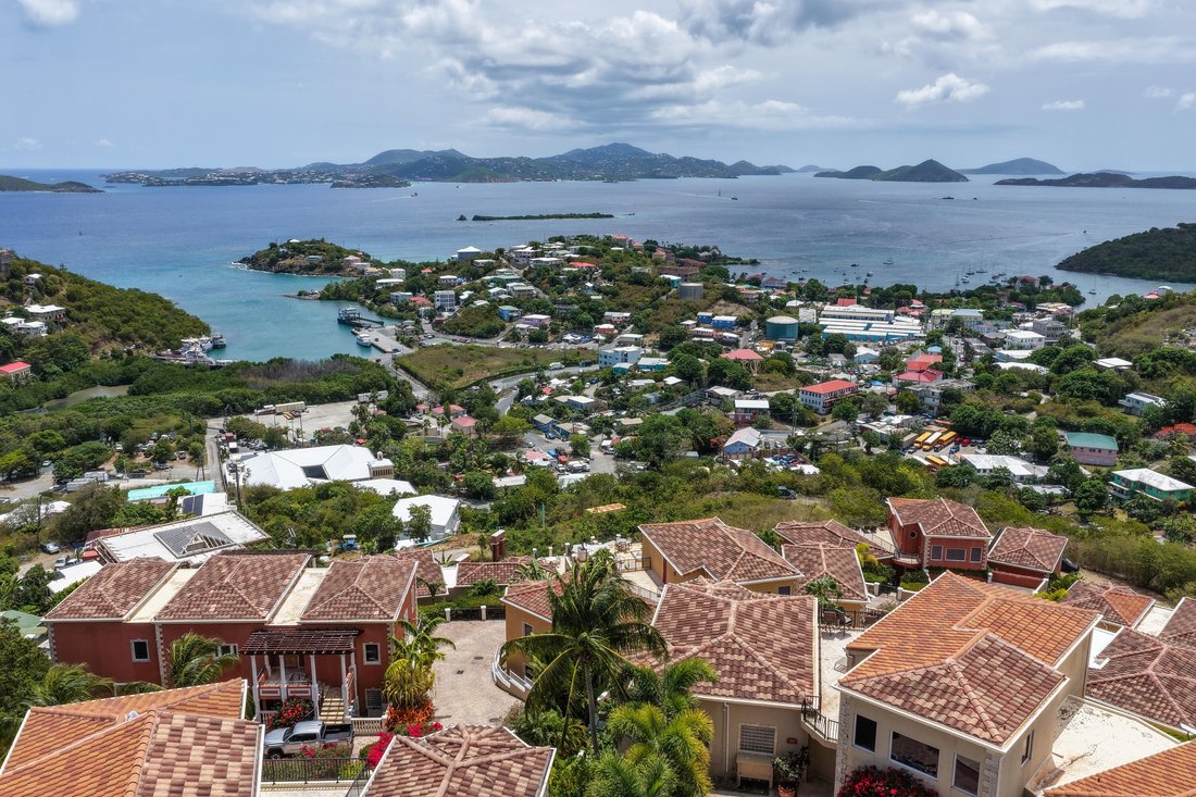 Condo in Cruz Bay, St. John, U.S. Virgin Islands 2 - 18228970