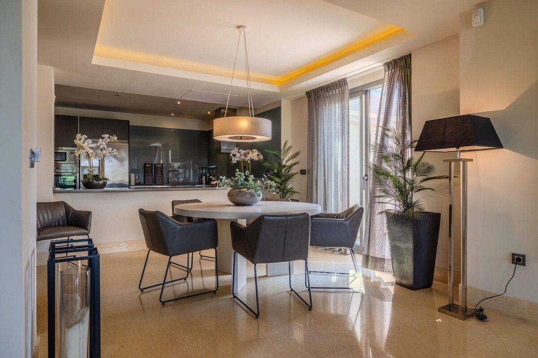 Apartment in Benahavis, Andalusia, Spain 4 - 18223791