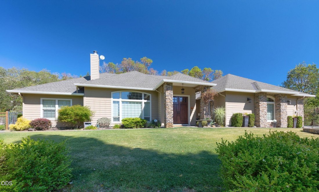 House in Grants Pass, Oregon, United States 1 - 18233616