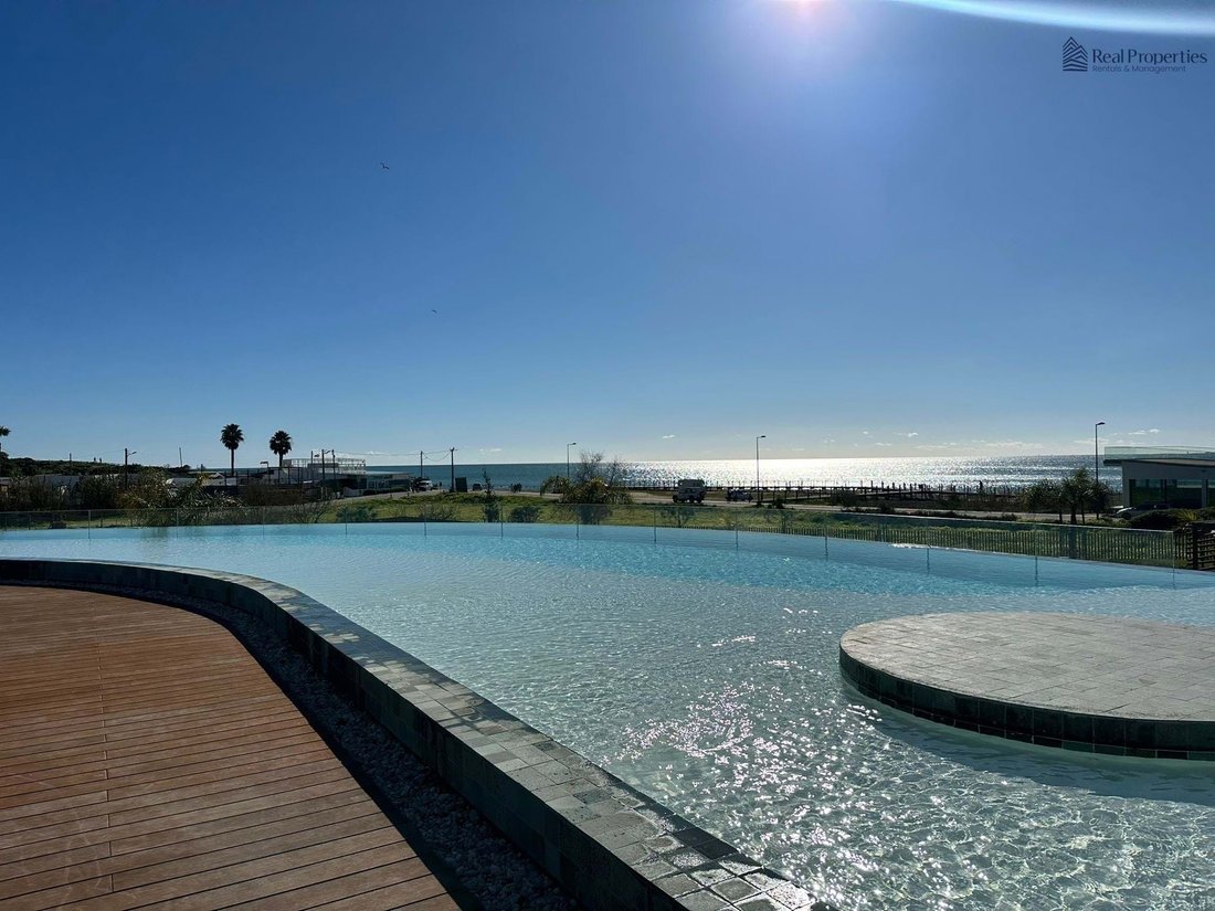 Apartment in Quarteira, Algarve, Portugal 1 - 18224583