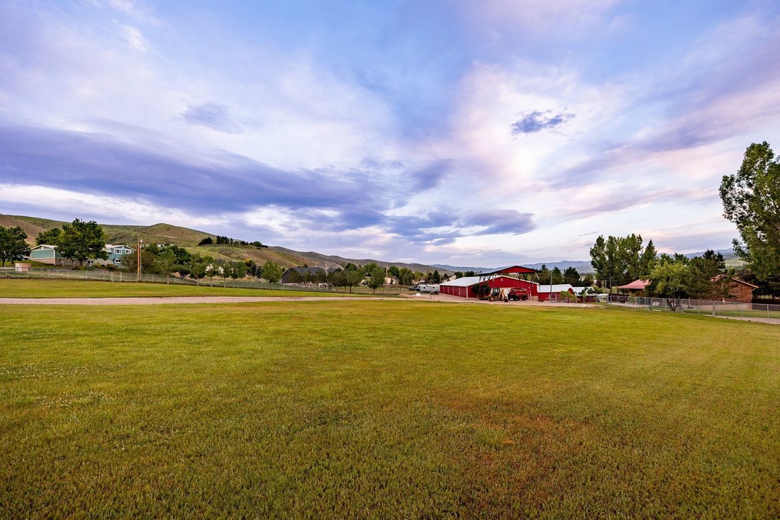 Morgan, Utah, United States 5 - 18230364
