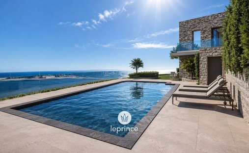 Villa in Village-Cros de Caste-Coupiere-Mont Gros, Roquebrune-Cap-Martin, France 1