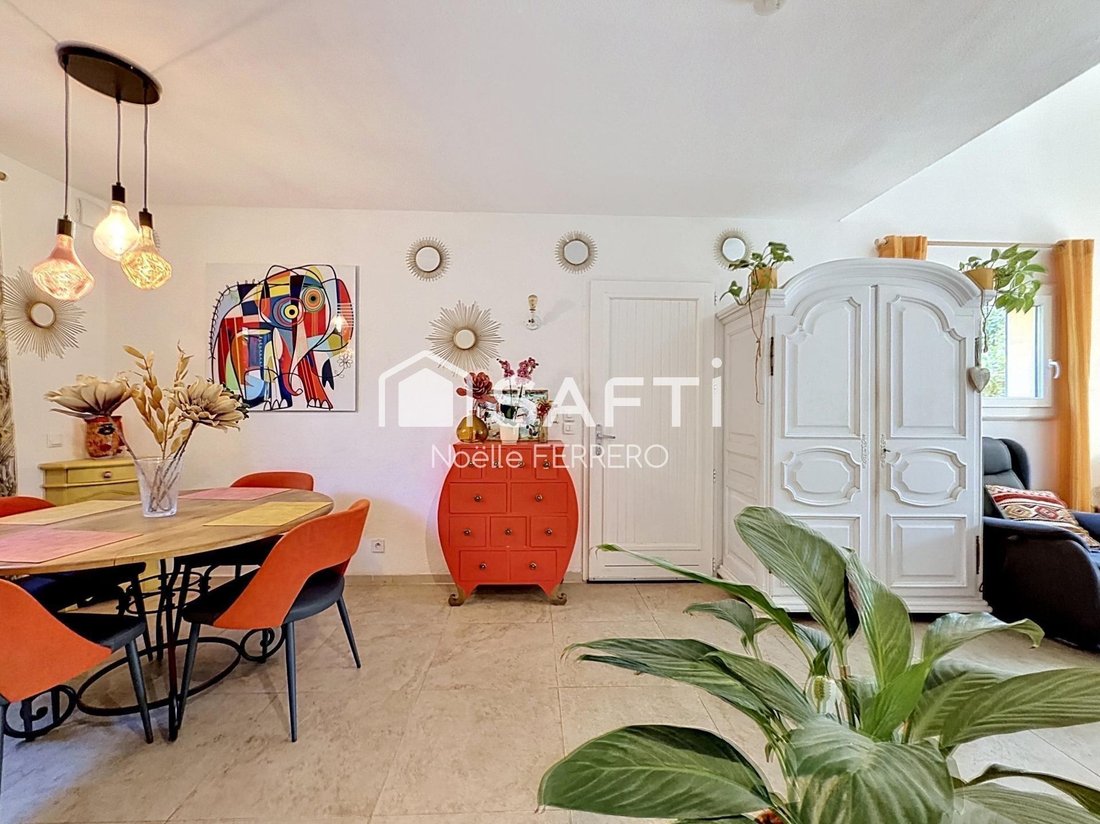 House in Frejus, Provence-Alpes-Côte d'Azur, France 3 - 17903663