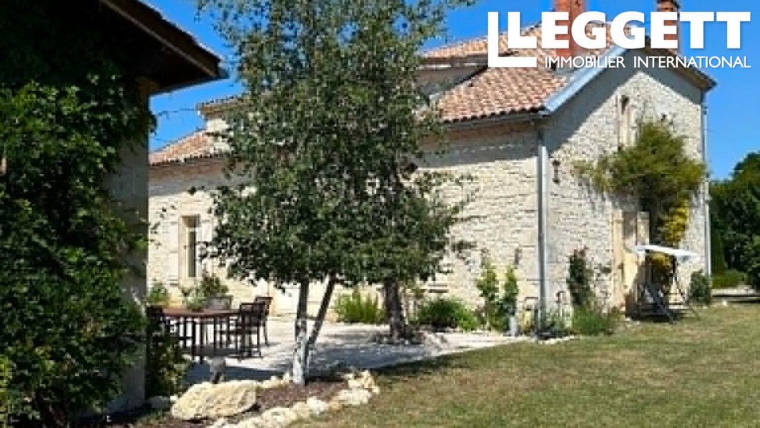 House in Saint-Germain-d'Esteuil, Nouvelle-Aquitaine, France 3 - 17343066