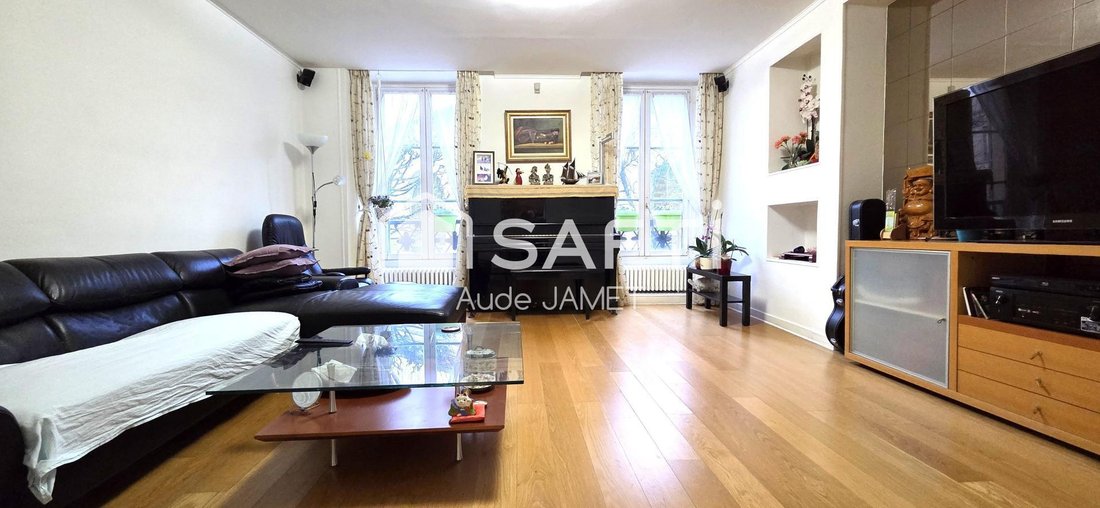 Apartment in Domaine National du Château, Versailles, France 2 - 17655042