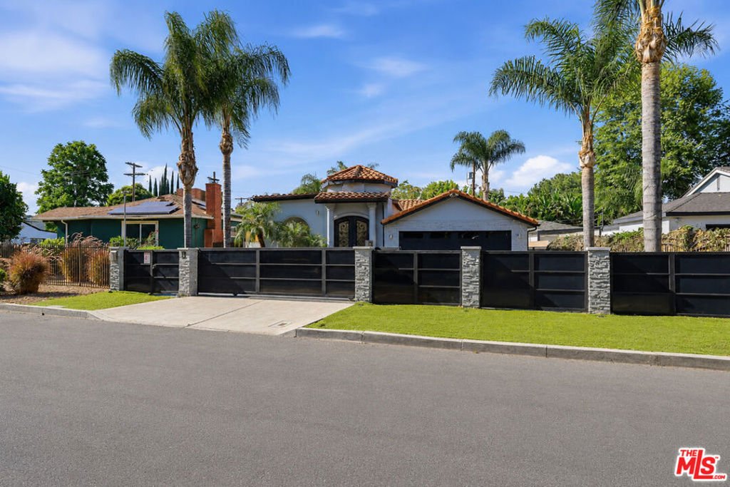 House in Los Angeles, California, United States 2 - 18225142