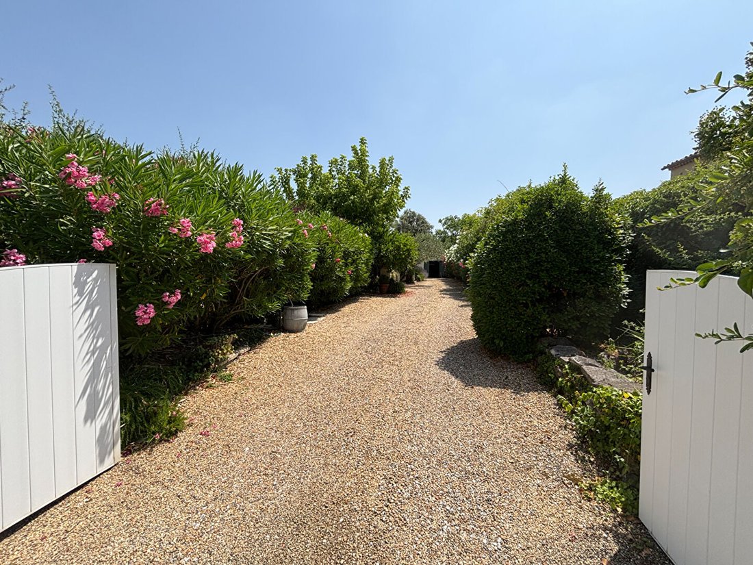 Villa in Uzès, Occitania, France 4 - 18232827