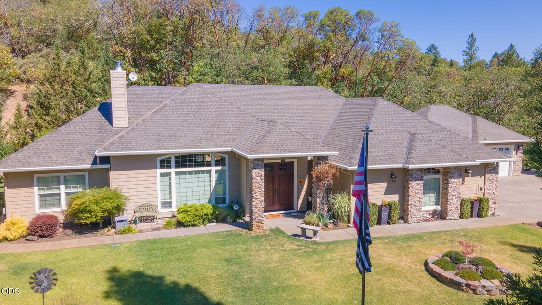 House in Grants Pass, Oregon, United States 2 - 18233616