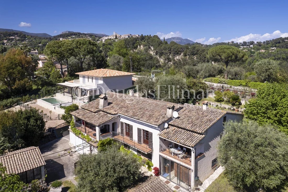 Villa in Saint-Paul-de-Vence, Provence-Alpes-Côte d'Azur, France 1 - 15606950