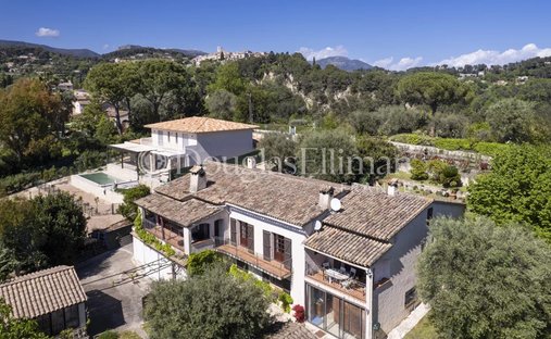 Villa in Saint-Paul-de-Vence, Provence-Alpes-Côte d'Azur, France 1