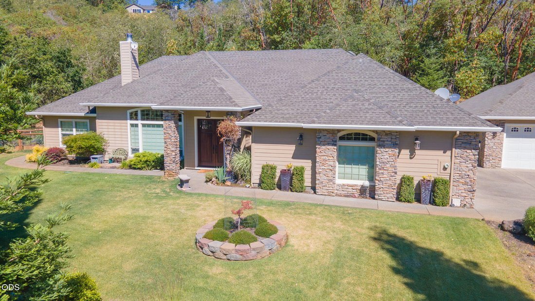 House in Grants Pass, Oregon, United States 3 - 18233616