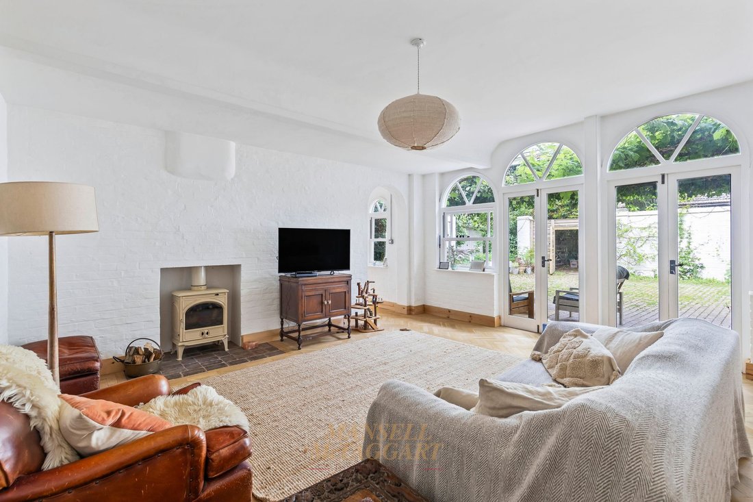 House in Forest Row, England 4 - 18224127
