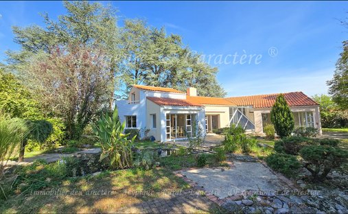 House in La Bruffiere, Pays de la Loire, France 1