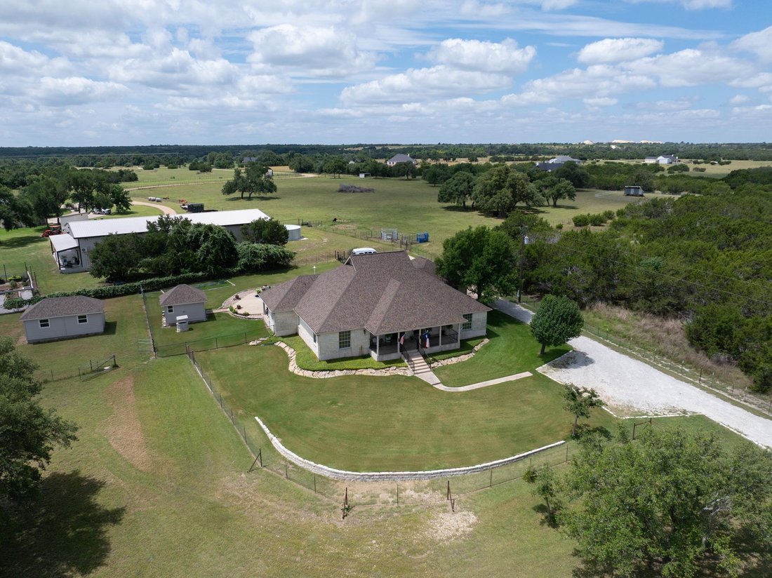 House in Liberty Hill, Texas, United States 2 - 18227003