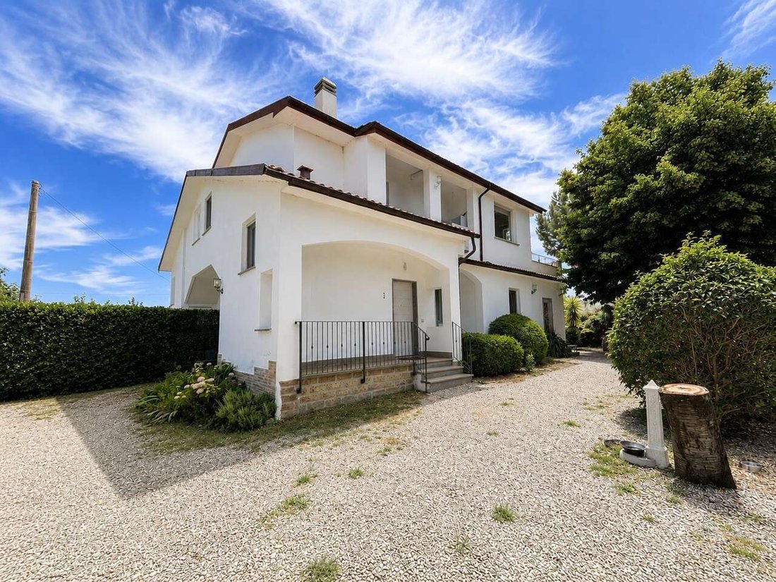 Villa in Castel d'Asso, Viterbo, Lazio 2 - 18225414