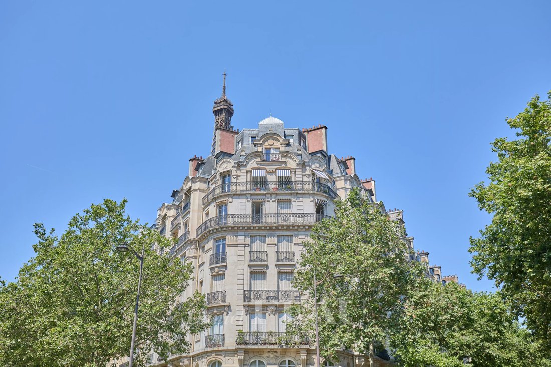 Apartment in Gros Caillou, Paris 7e Arrondissement, Paris 2 - 18182514