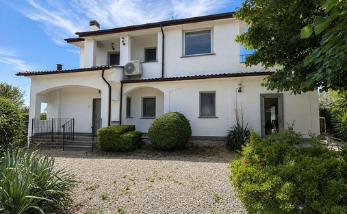 Villa in Castel d'Asso, Viterbo, Latium 1