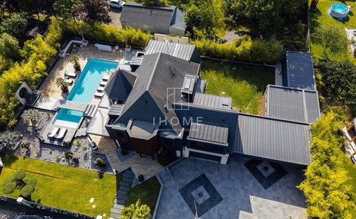 House in Le Bourg, Murs-Erigne, France 1