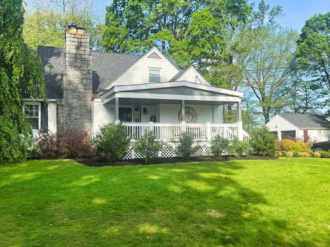 House in Trumbull, Connecticut, United States 2 - 16164216