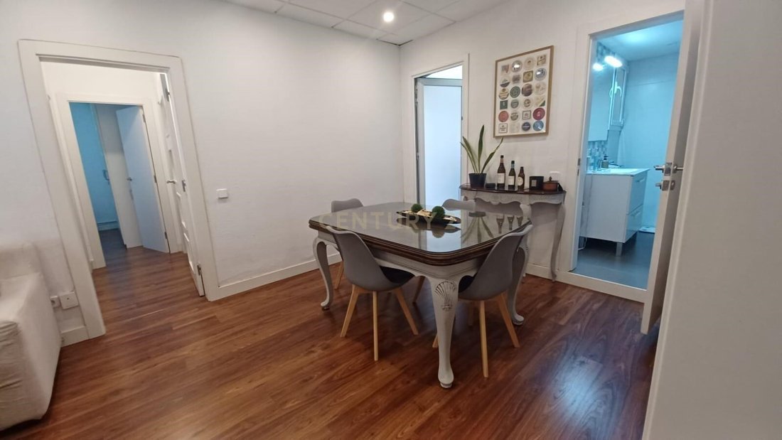Apartment in Sarrià-Sant Gervasi, Barcelona, Spain 2 - 18227208