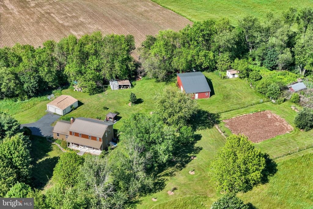 House in Lewisberry, Pennsylvania, United States 3 - 18230295