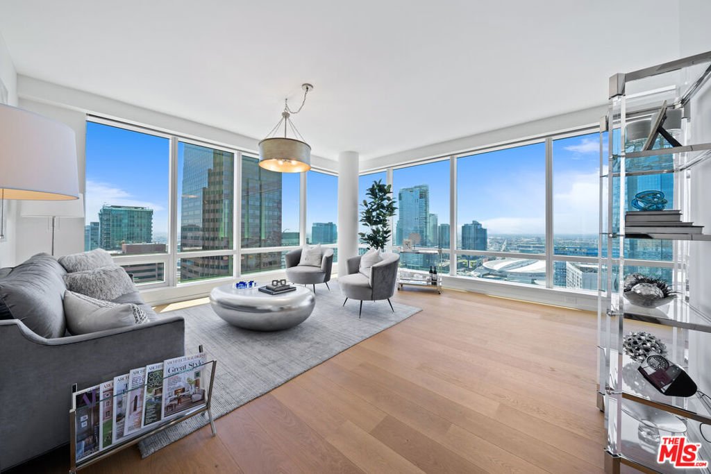 Condo in Los Angeles, California, United States 1 - 18225164