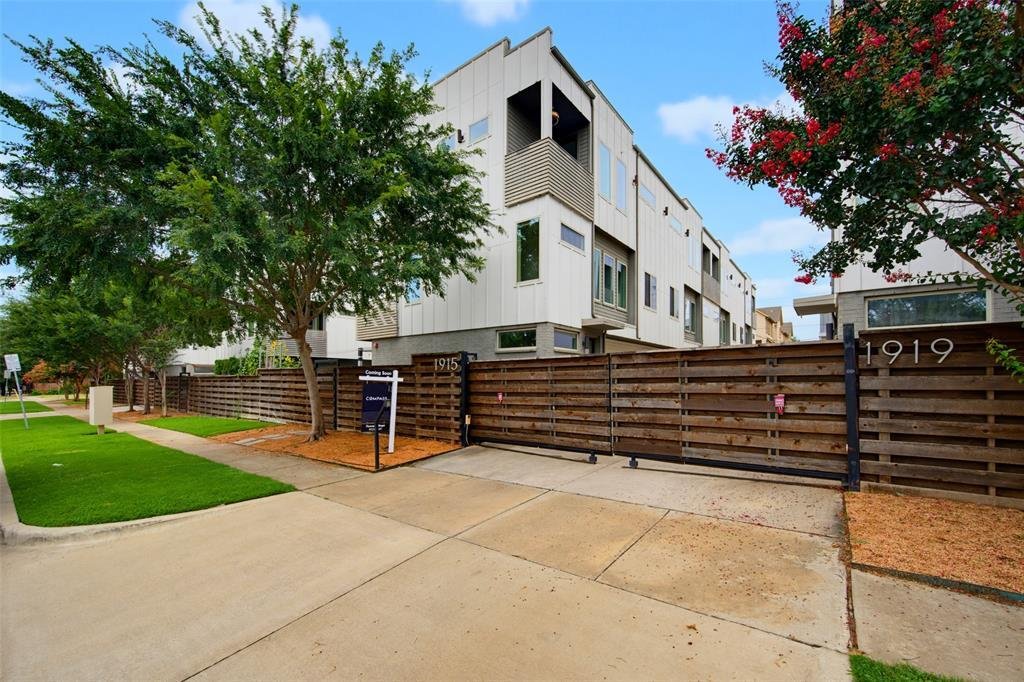 Condo in Dallas, Texas, United States 1 - 18232110