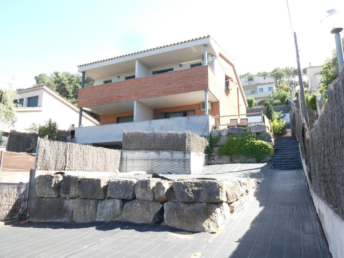 House in Montornes del Valles, Catalonia, Spain 1 - 18229953