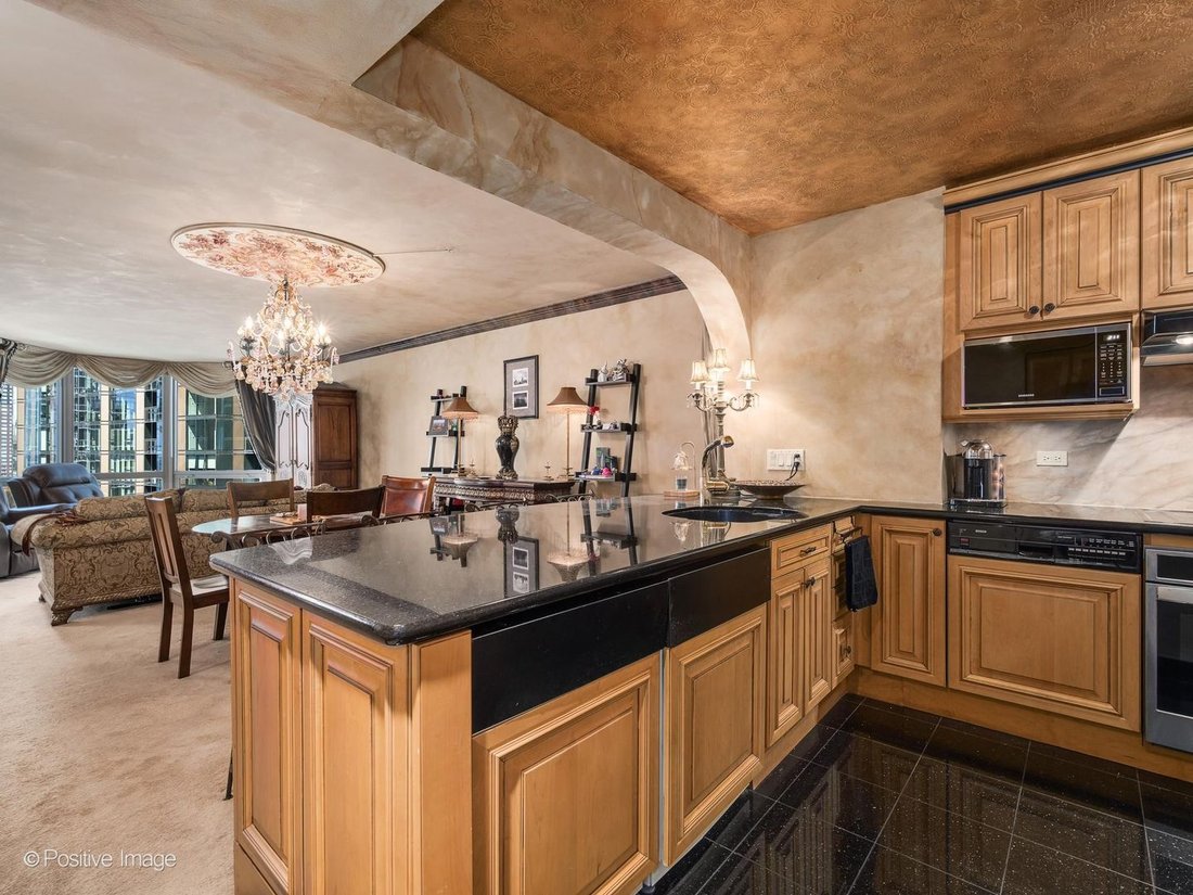 Condo in Chicago, Illinois, United States 4 - 18227047