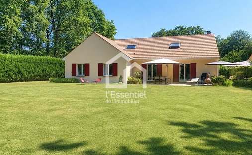 House in Centre, Triel-sur-Seine, France 1