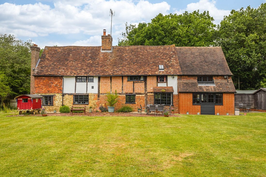 House in Hurst Green, Oxted, England 1 - 18224178