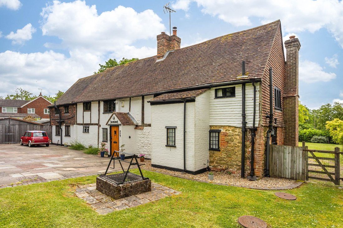 House in Hurst Green, Oxted, England 1 - 18224178