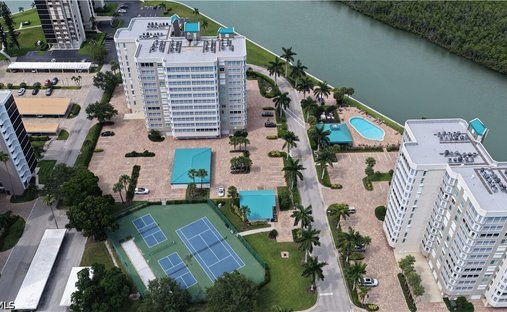 Condo in Naples, Florida, United States 1