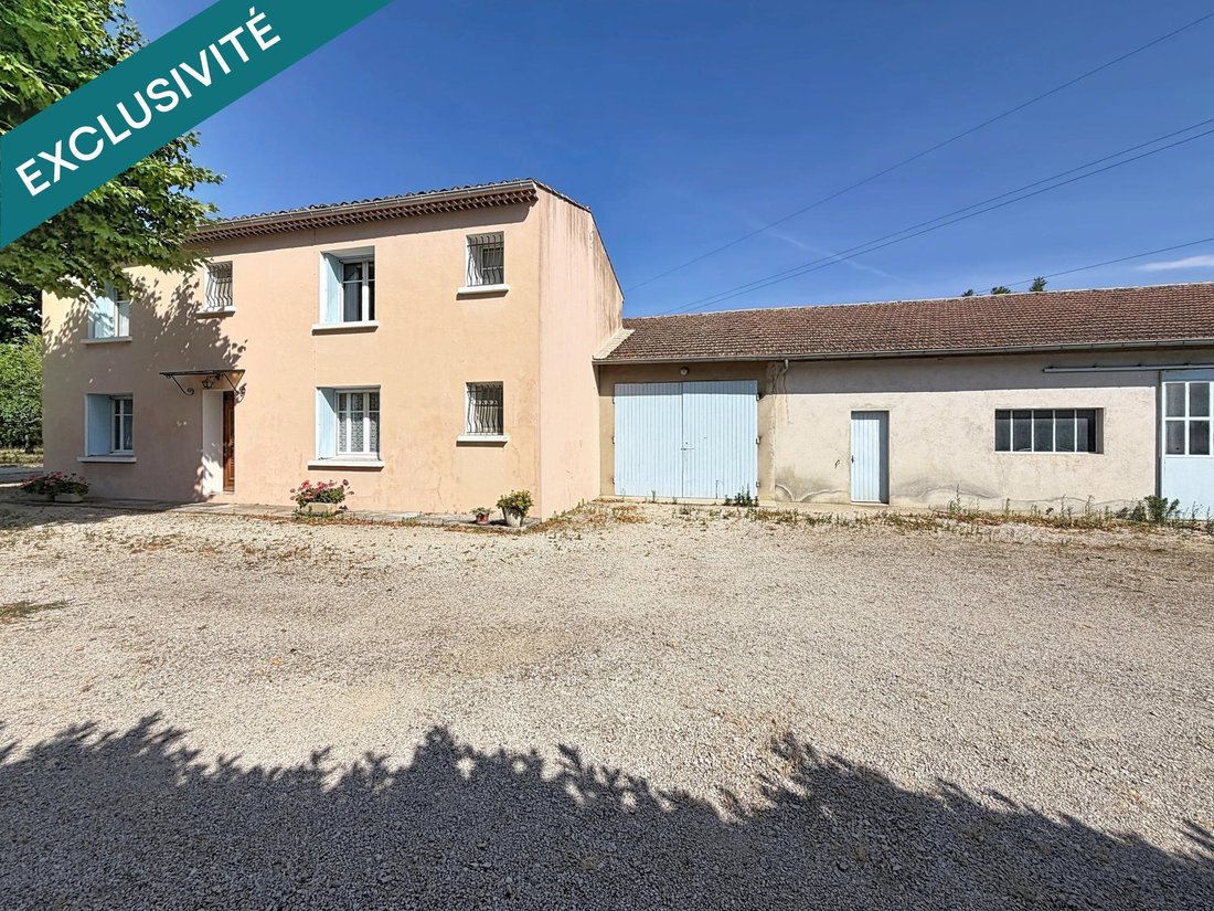 House in Alleins, Provence-Alpes-Côte d'Azur, France 3 - 18233286