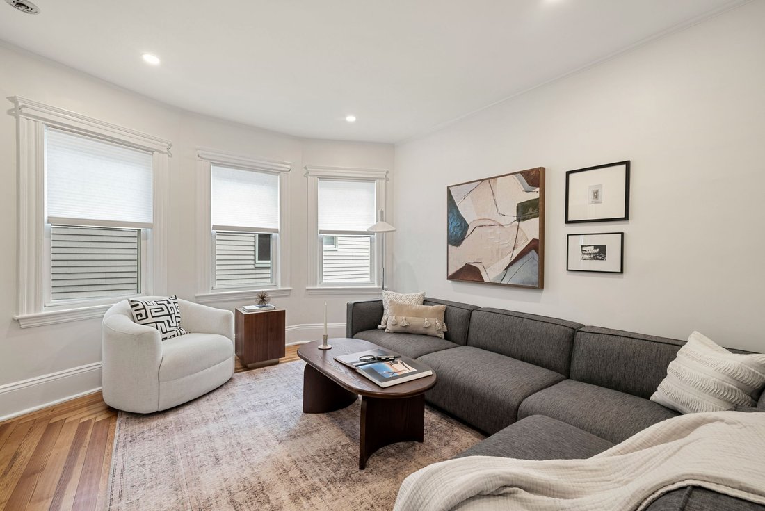 Apartment in Somerville, Massachusetts, United States 1 - 18231247