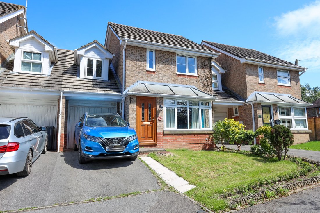 House in Burgess Hill, England 1 - 18156340